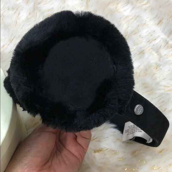UGG Genuine Dyed Shearling Single Earmuffs - Picture 5 of 8